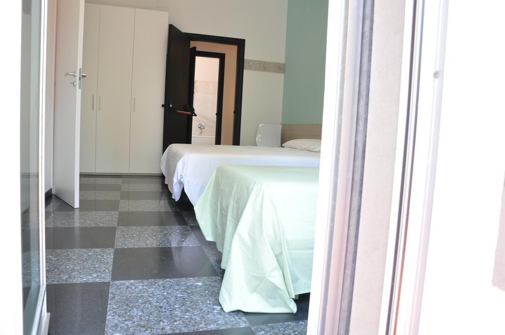 B&B Dos Almas Bari Bagian luar foto