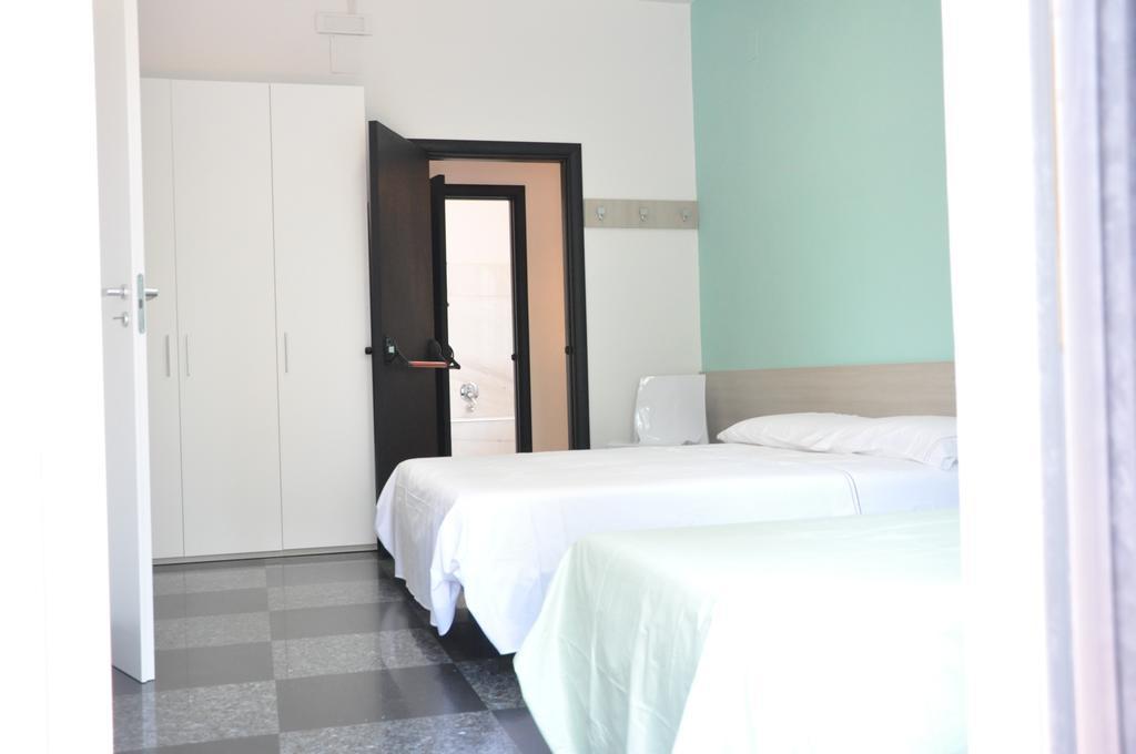 B&B Dos Almas Bari Bagian luar foto
