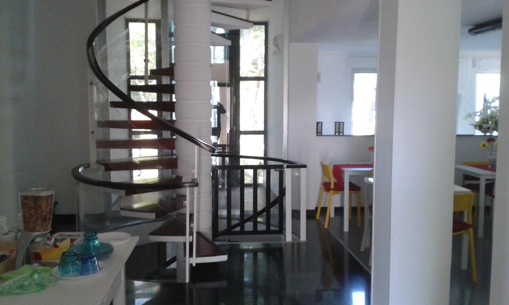 B&B Dos Almas Bari Bagian luar foto