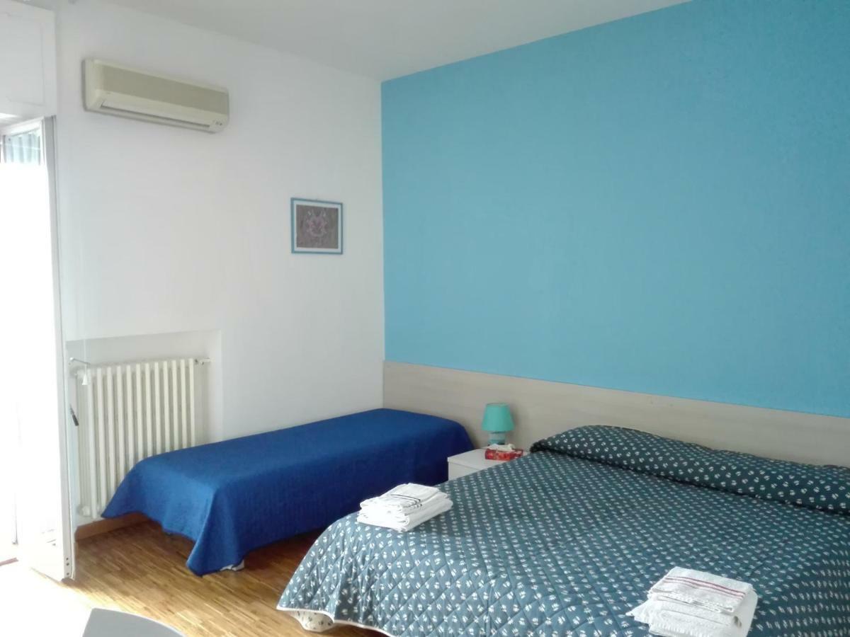 B&B Dos Almas Bari Bagian luar foto