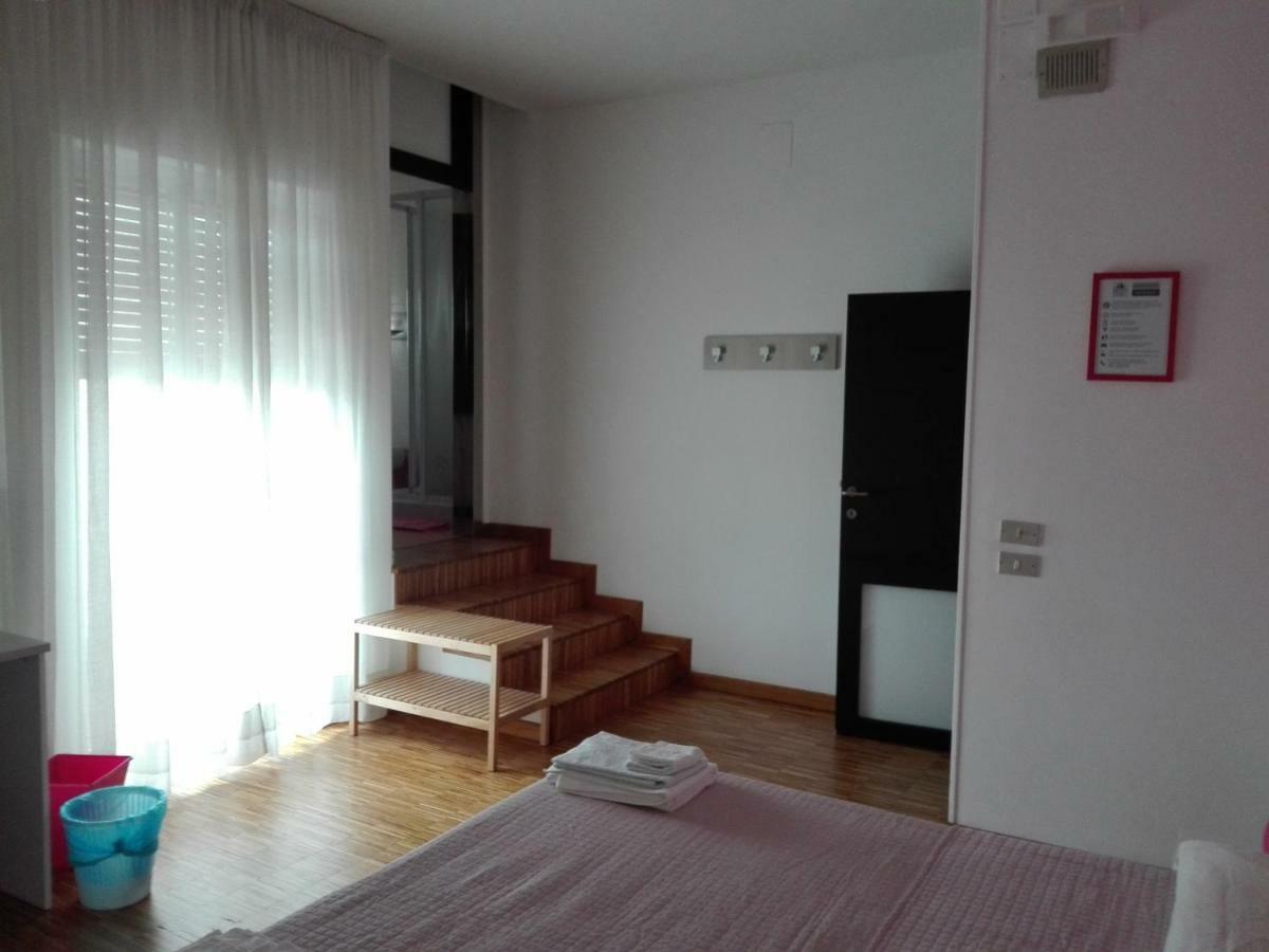 B&B Dos Almas Bari Bagian luar foto