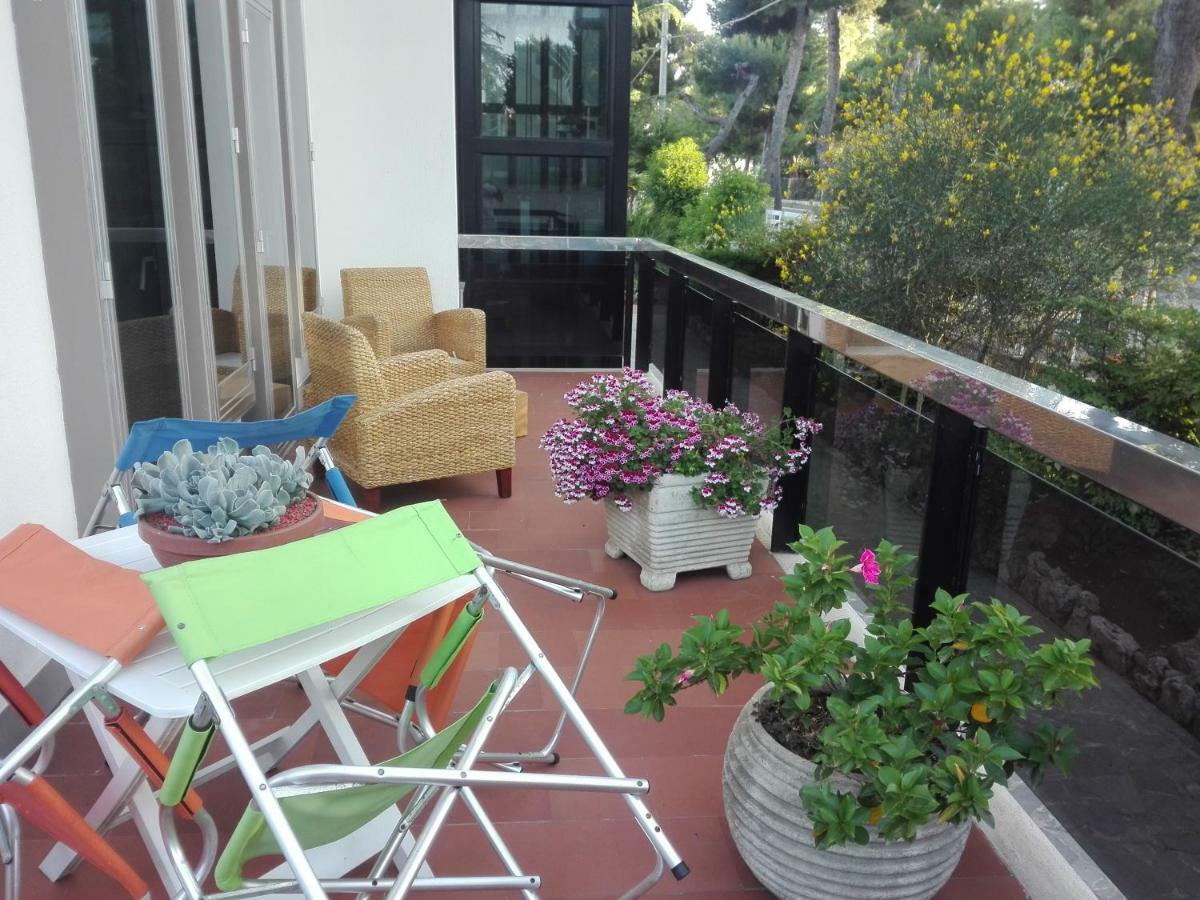 B&B Dos Almas Bari Bagian luar foto